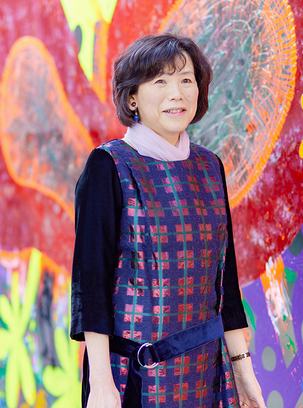 総合文化政策学研究科長 <br>飯笹　佐代子 [IIZASA Sayoko]